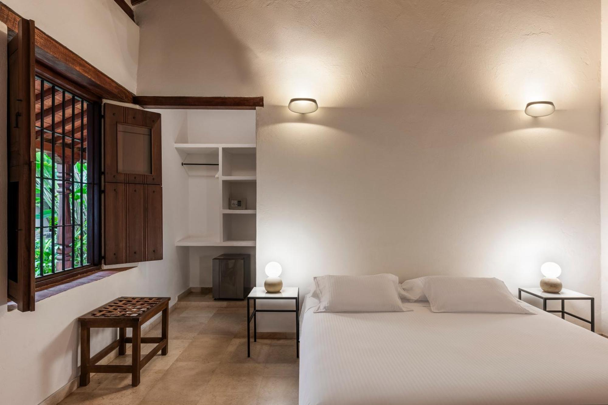 Karakali Boutique Hotel Mompos Buitenkant foto